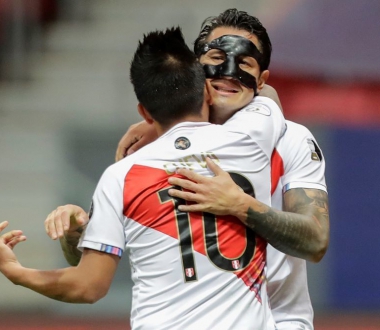 Colombia 0-1 Peru: Bàn mở tỷ số bất ngờ (H2)